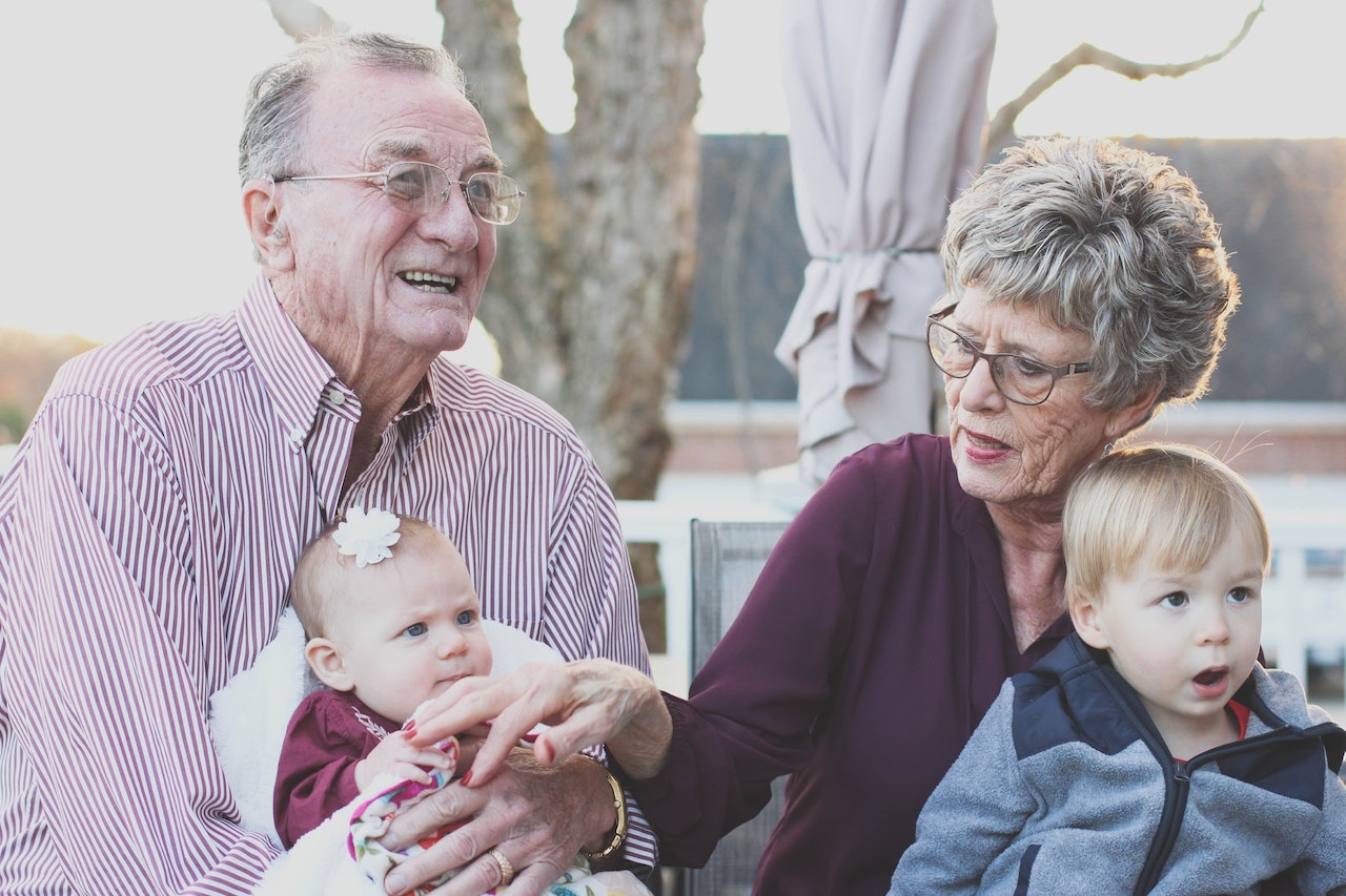 5 Financial Considerations for Seniors Moving Into Senior Living